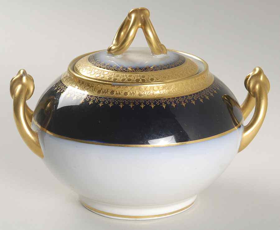 GUE456 Sugar Bowl & Lid by WM Guerin-1