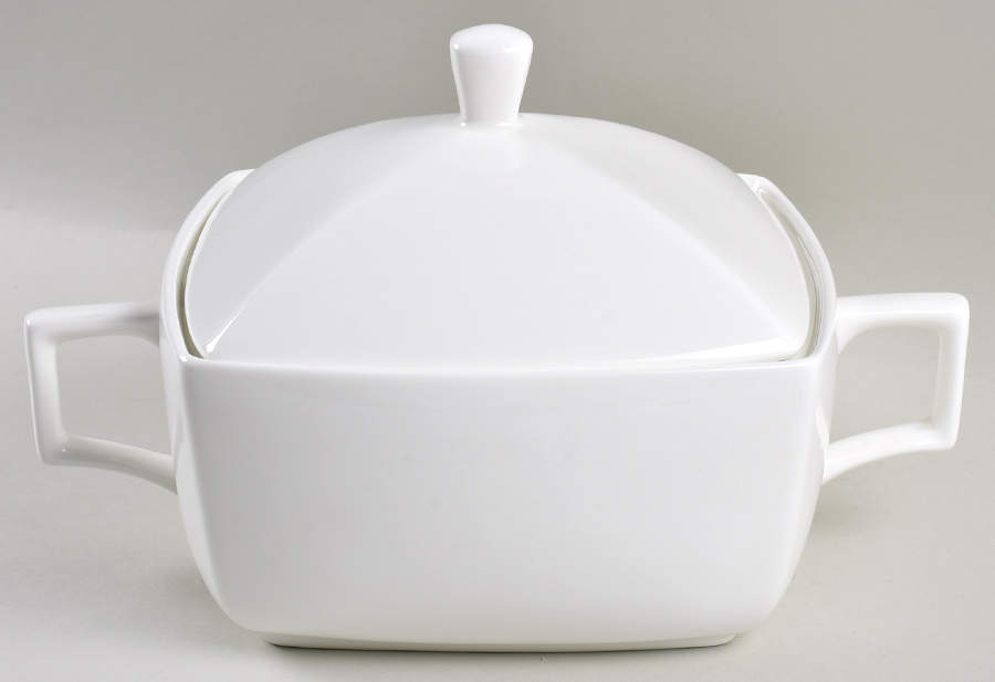 Vela White Tureen &  Lid by Ginori 1735-1