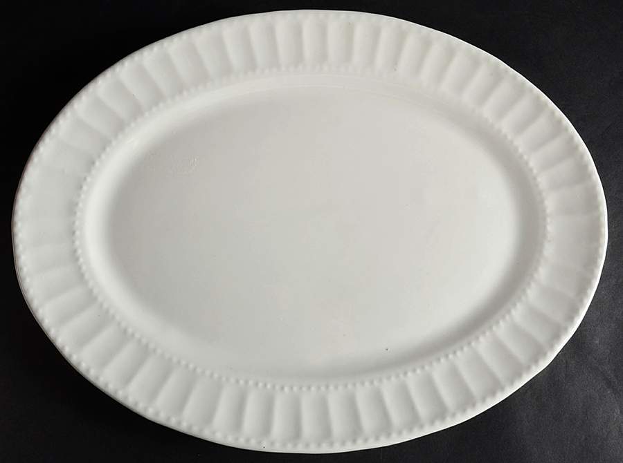 Regalia White 14" Oval Serving Platter by Gibson Designs-1