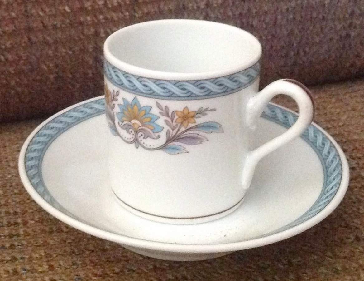 GIN154 Flat Demitasse Cup & Saucer Set by Ginori 1735-1