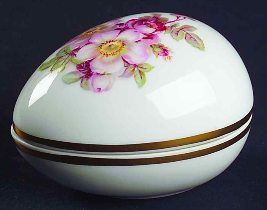 GDR2 Large Egg Box & Lid by Gerold Porzellan-1