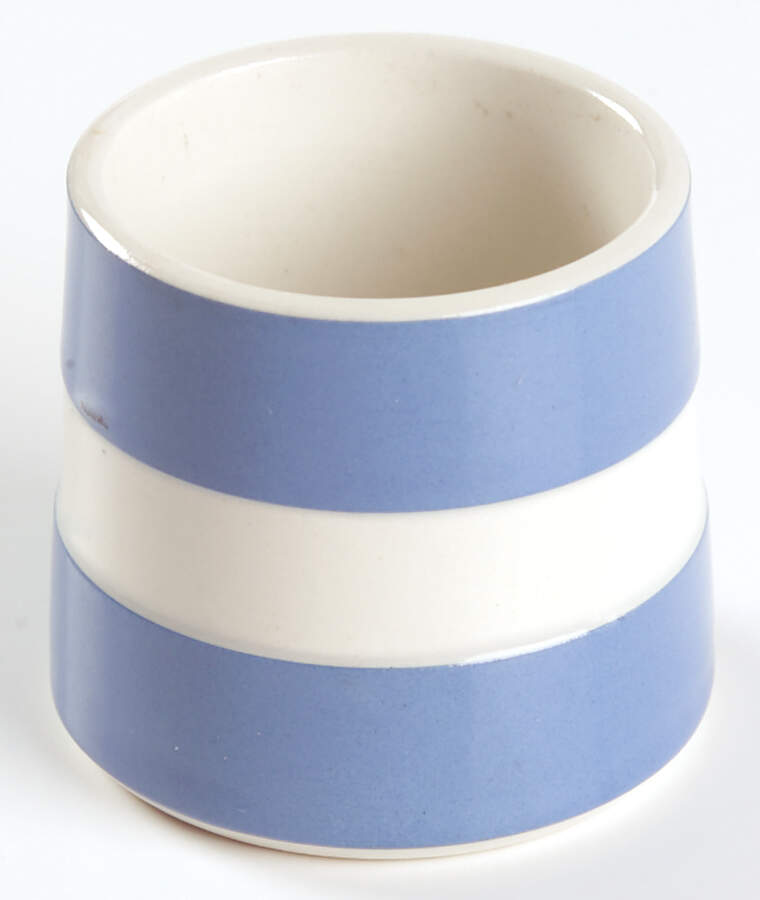 Cornish Blue Cream (Target Stamp) Single Egg Cup by T G Green (England)-1