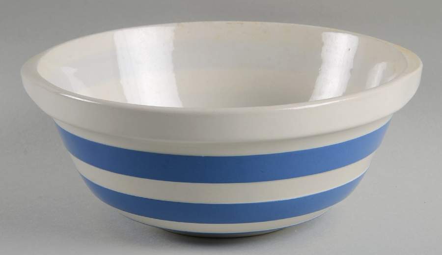 Cornish Blue Cream (Target Stamp) 8" Mixing Bowl by T G Green (England)-1