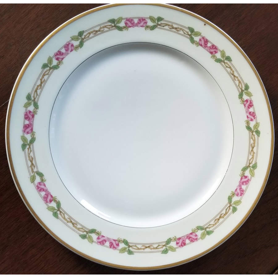 GUE482 Dinner Plate by WM Guerin-1