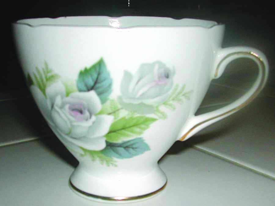 C701 Footed Cup by Gladstone-1