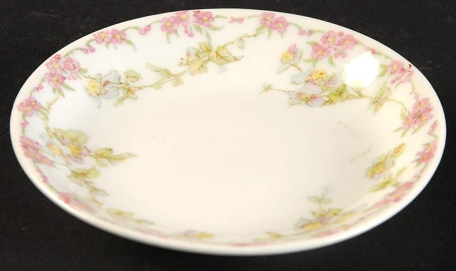 GUE488 Butter Pat by WM Guerin-1