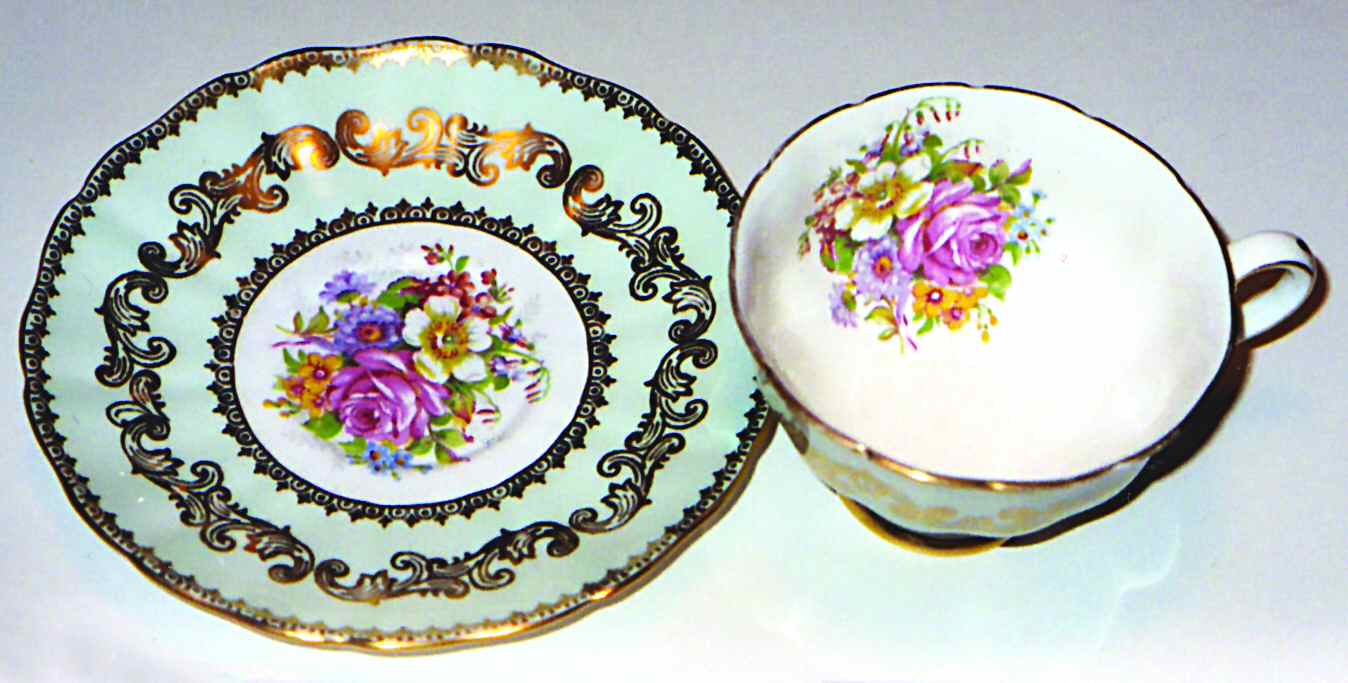 B181 Footed Cup & Saucer Set by Grosvenor-1