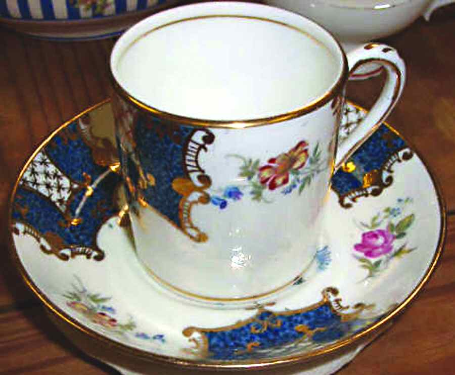 6104 Flat Cup & Saucer Set by Grosvenor-1
