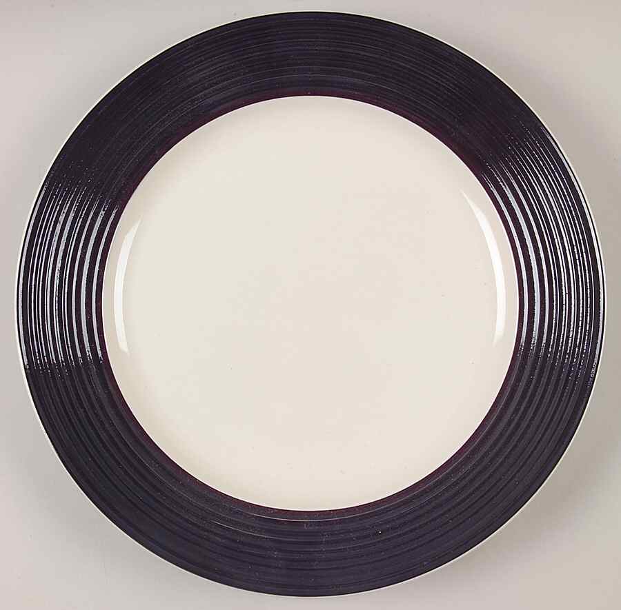 Carnegie Black Dinner Plate by Gibson Designs-1
