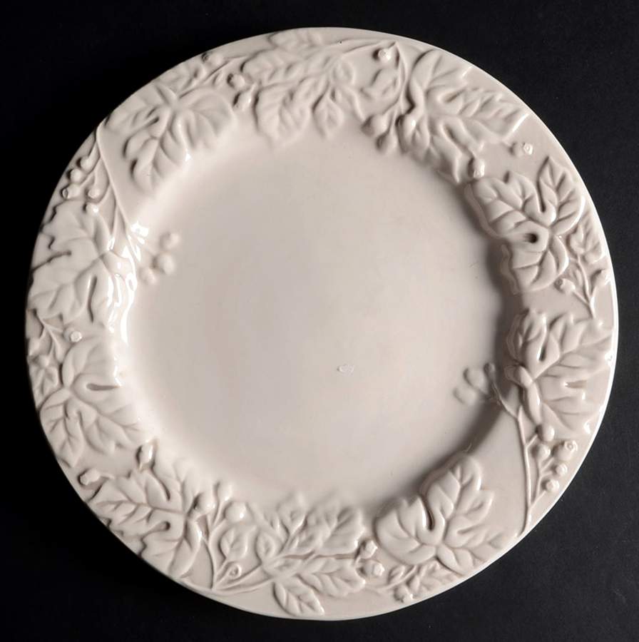 Grand Leaf II Dinner Plate by Gibson Designs-1