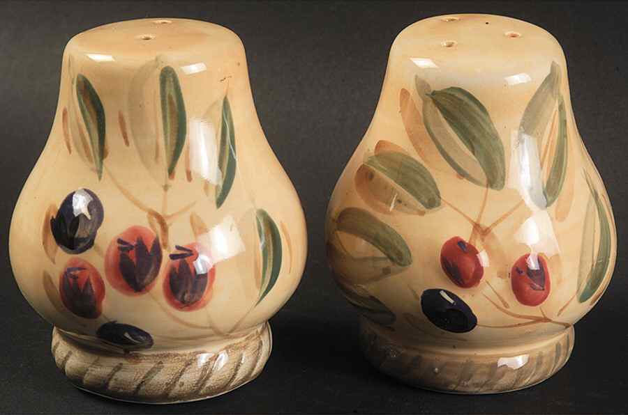 Bistro Italia Salt & Pepper Set by Gibson Designs-1