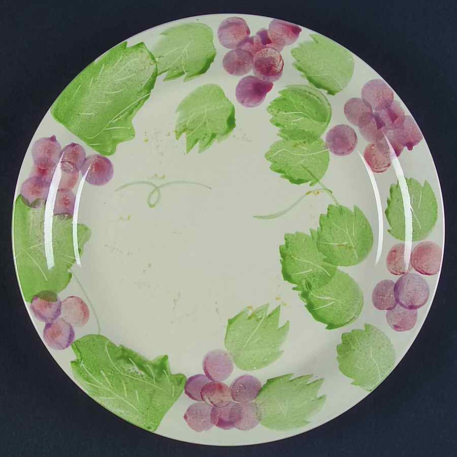 Bellavino Dinner Plate by Gibson Designs-1