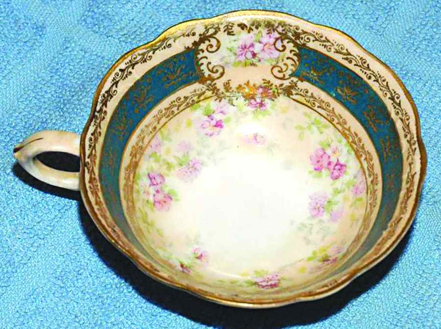 7651 5-6 Footed Cup by Germany-1