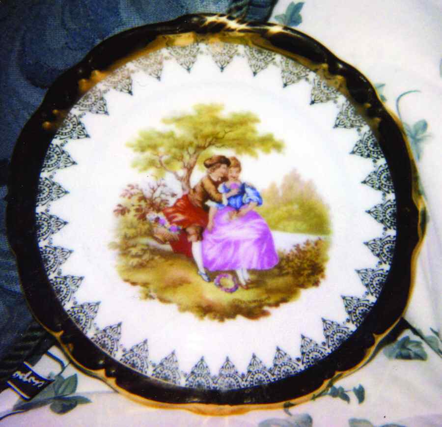 GLP13 Dinner Plate by Gloria Porcelain-1