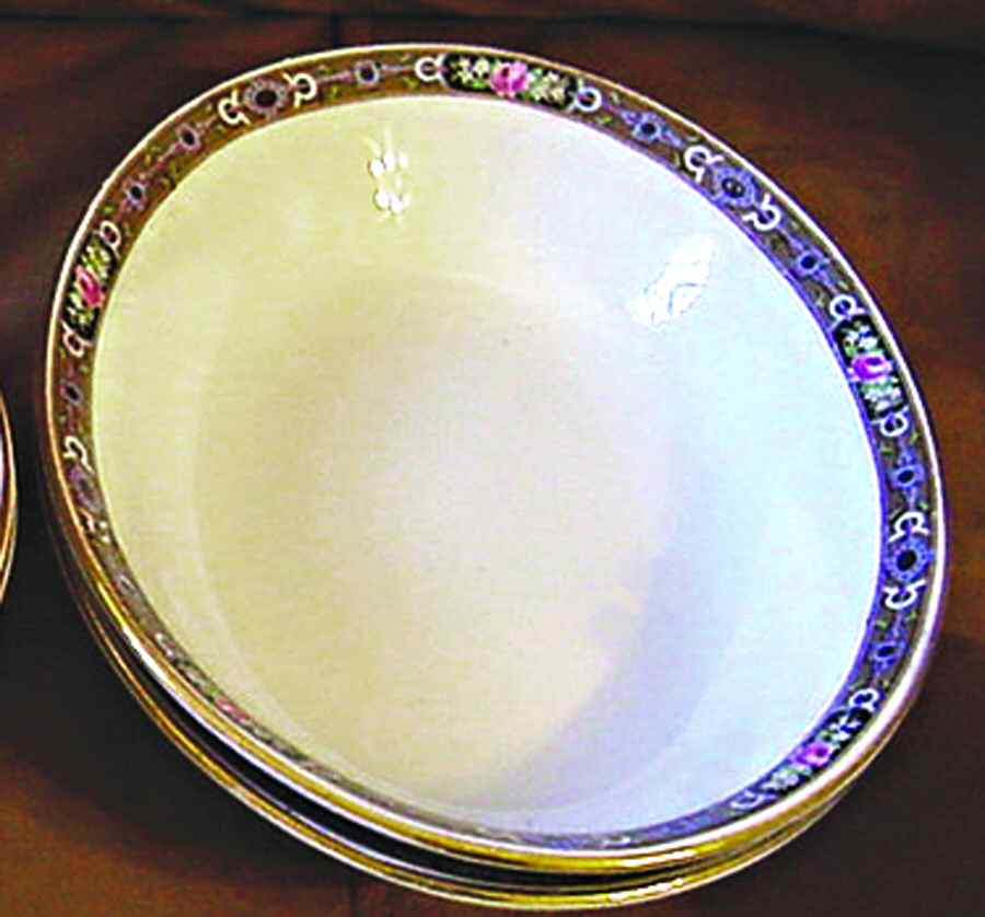 3077 Coupe Soup Bowl by Grimwades (England)-1