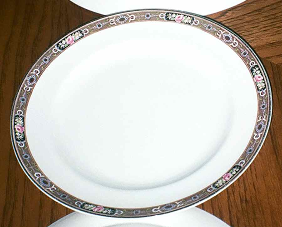 3077 Dinner Plate by Grimwades (England)-1