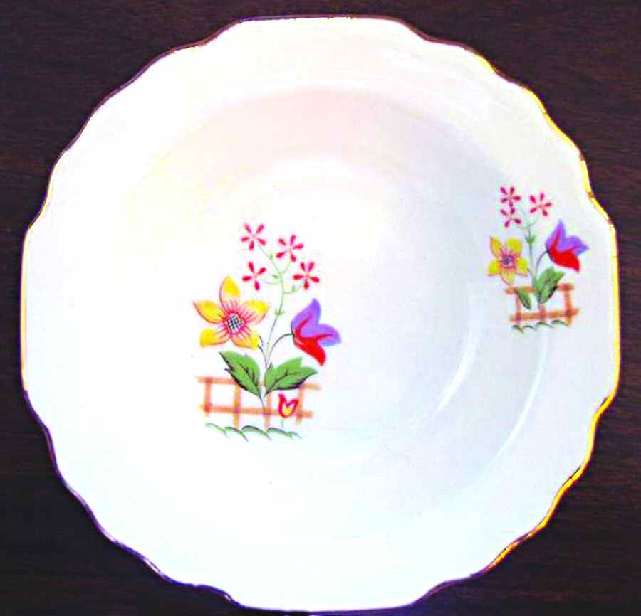 Gaylea (Lido, White, Gold Trim) Rim Fruit/Dessert (Sauce) Bowl by WS George-1