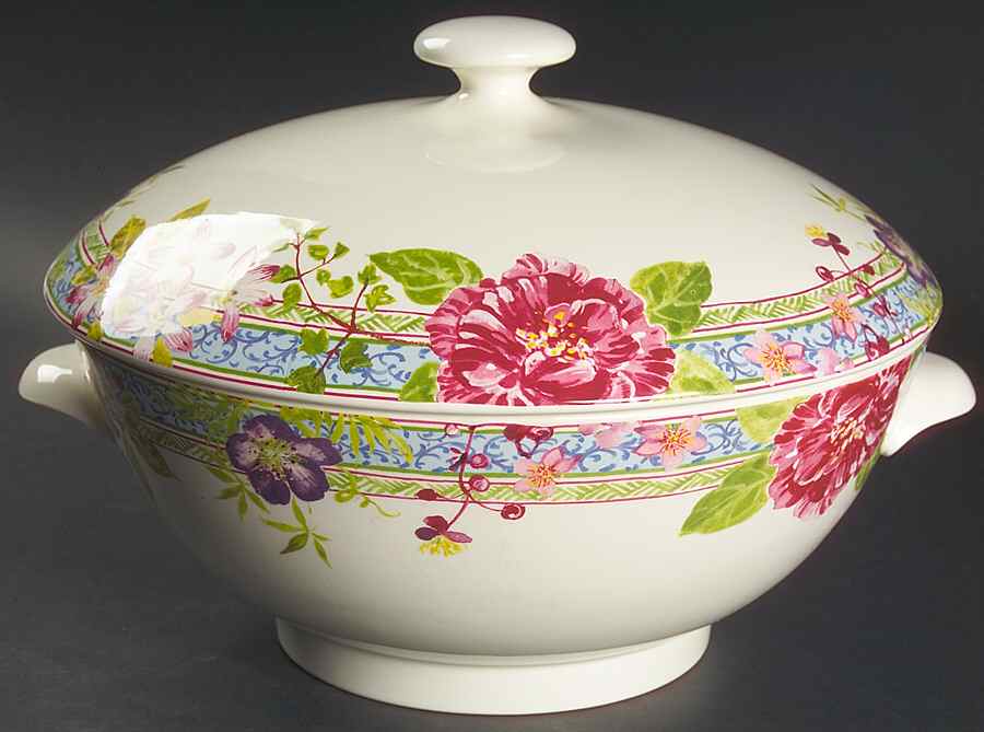 Millefleurs Tureen &  Lid by Faiencerie De Gien-1