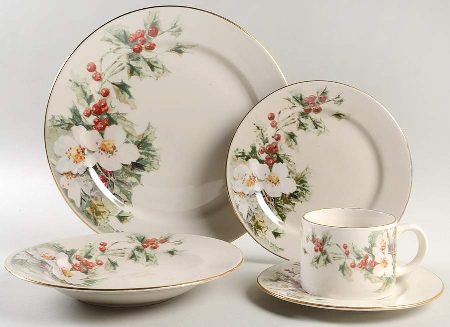 Yuletide (Cream Body) 5 Piece Place Setting by Gibson Designs-1