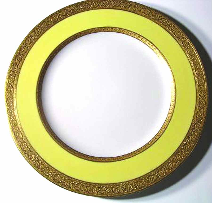 GBE5 Dinner Plate by Gordon Belleek-1
