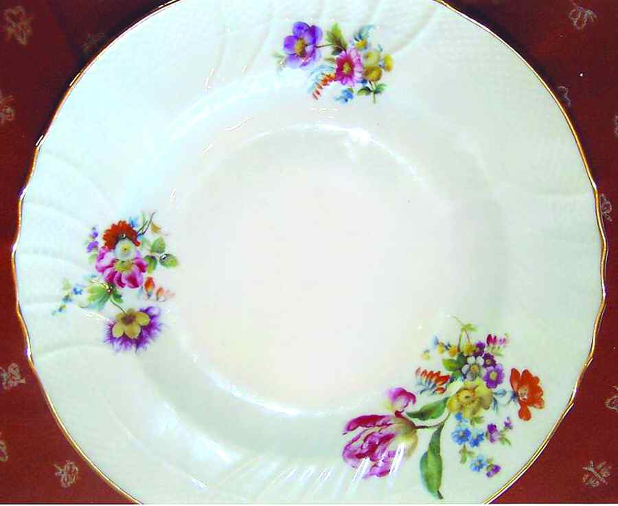 10949 Large Rim Soup Bowl by Ginori 1735-1