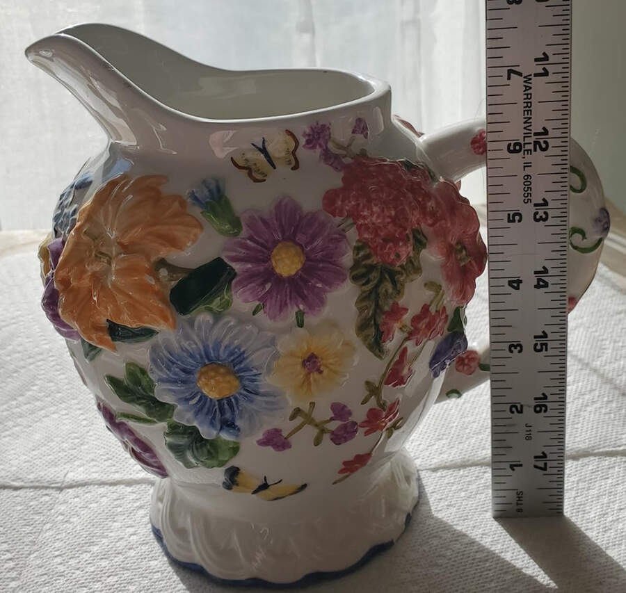 GAN13 Pitcher by Ganz-1