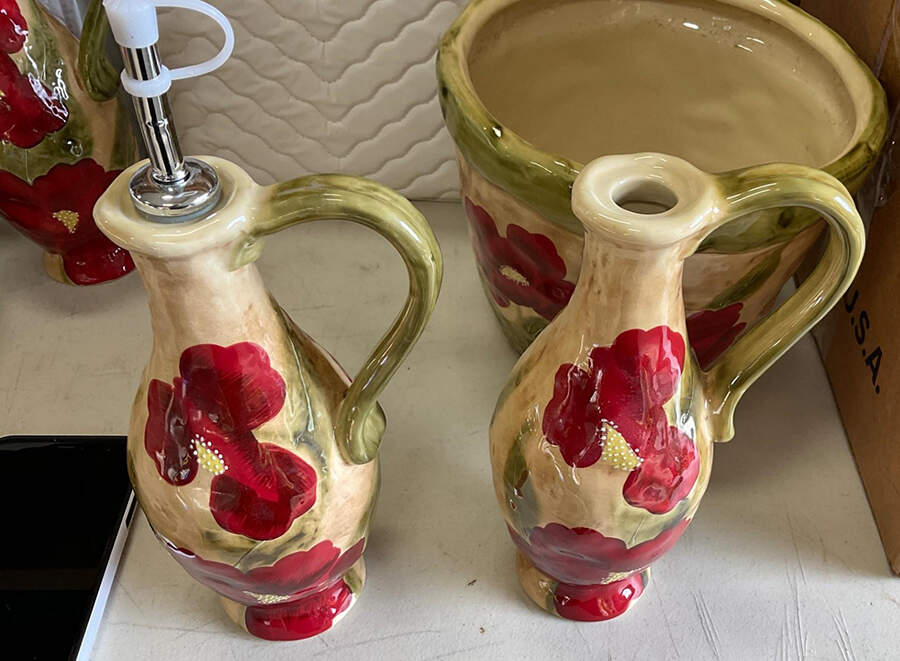 GFT2 Vinegar No Stopper by Giftcraft Ltd-1