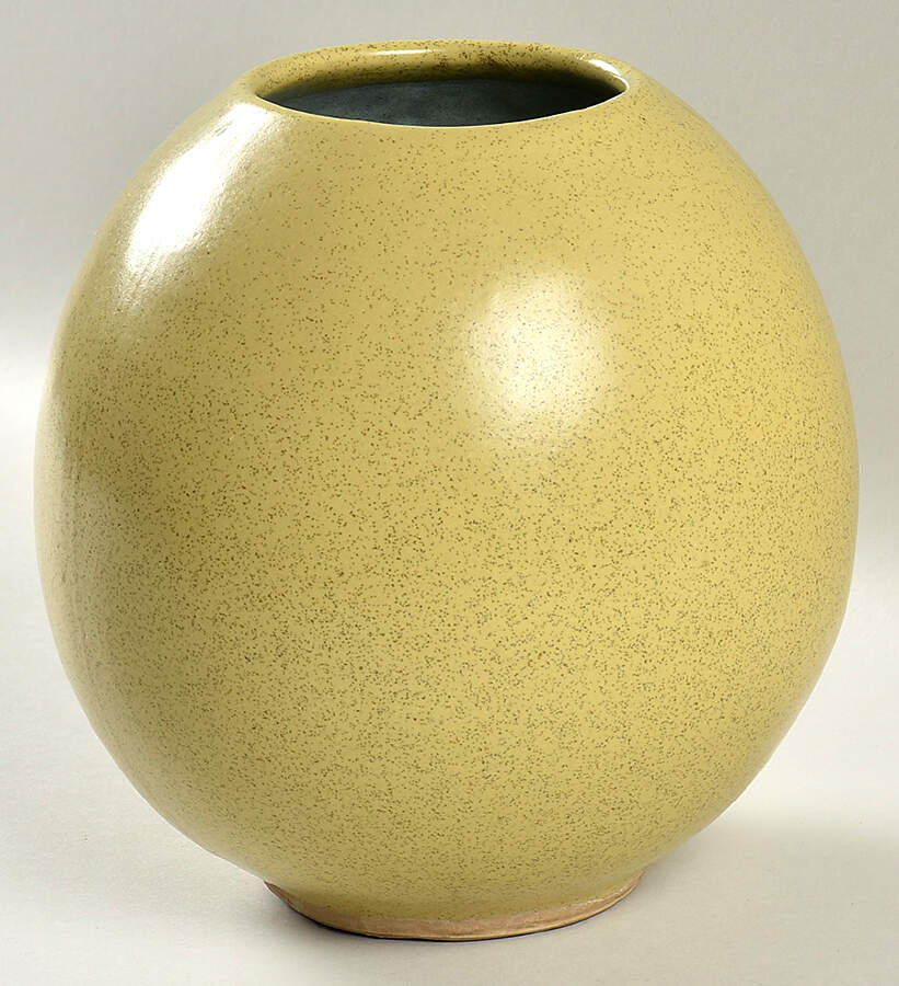 Mustard 7" Vase by Glidden-1