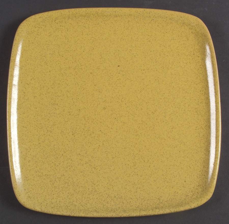 Mustard Dinner Plate by Glidden-1