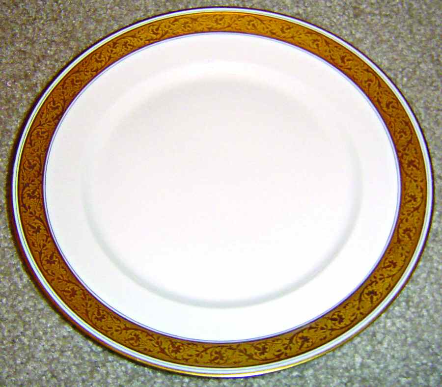 GUE540 Dinner Plate by WM Guerin-1