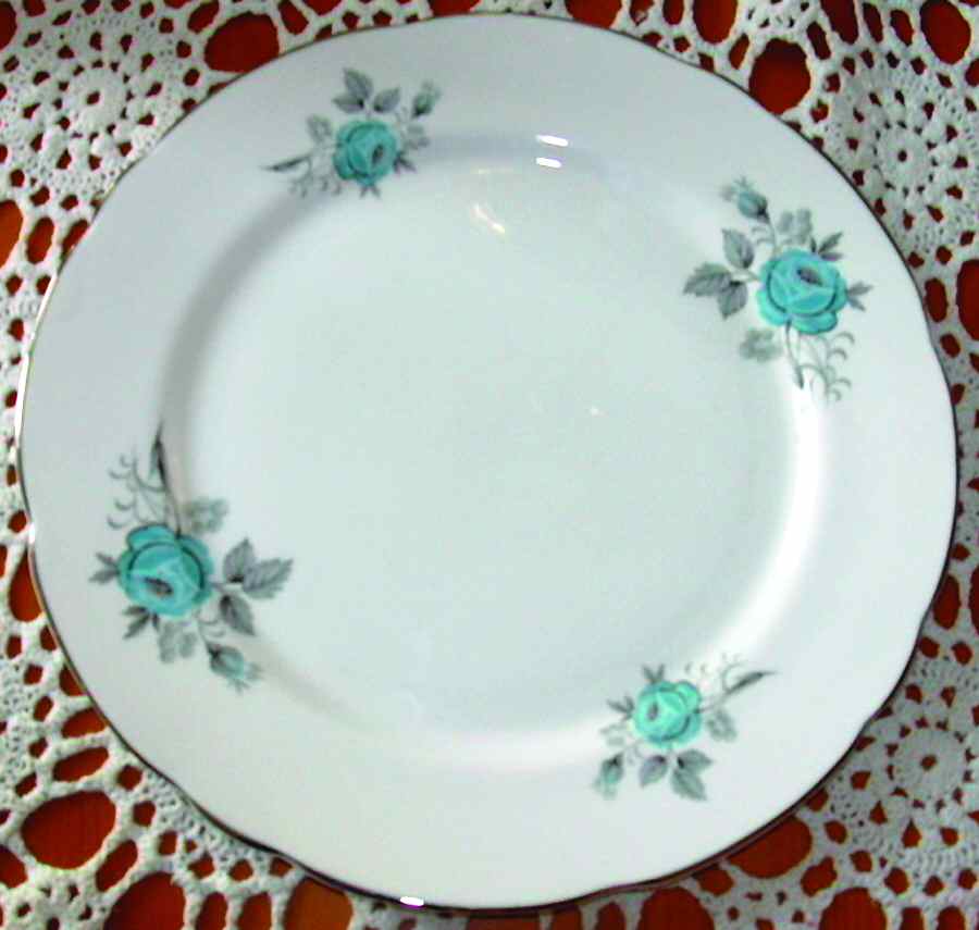 GLD36 Dinner Plate by Gladstone-1