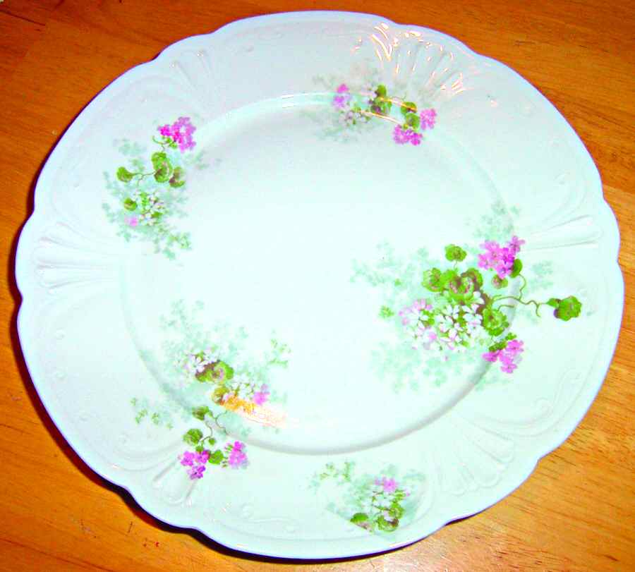 GueGue545 Dinner Plate by WM Guerin-1