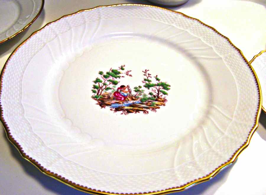 Mantova Dinner Plate by Ginori 1735-1