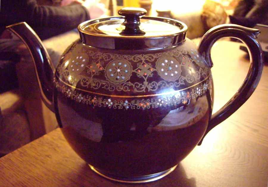 Greek Border Teapot & Lid by Gibson & Sons-1