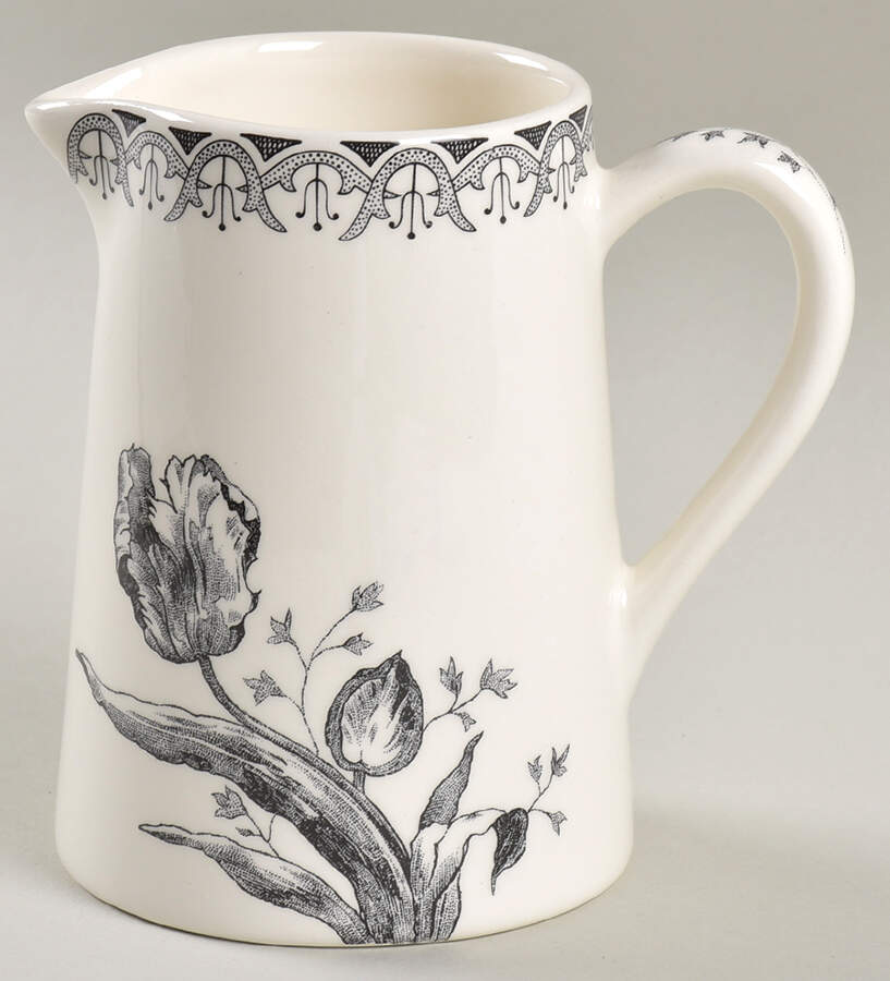 Tulipes Noires Creamer by Faiencerie De Gien-1