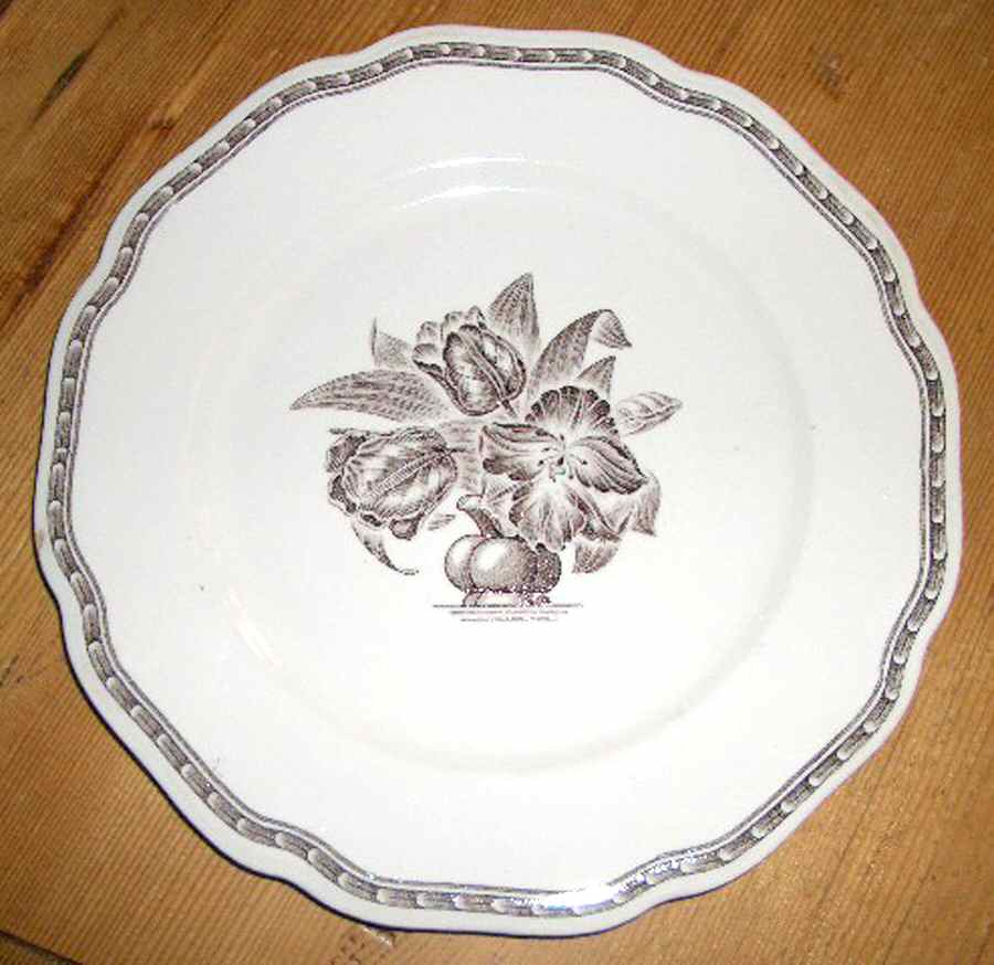 Mignon Dinner Plate by Gefle-1
