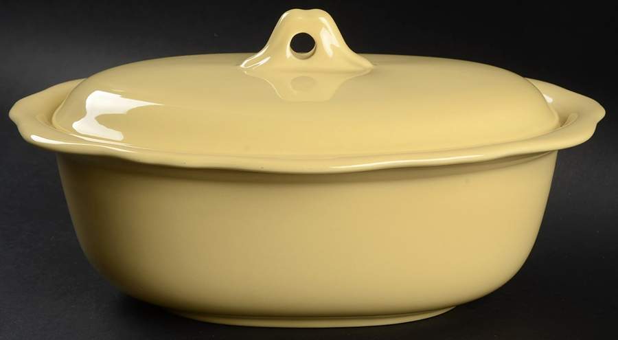 Hospitality Butter Yellow 1.5 Quart Oval Covered Casserole by Gail Pittman-1