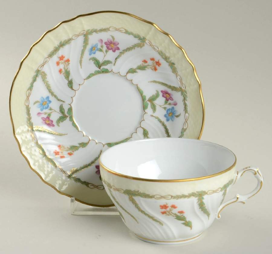 Ghirlanda Flat Cup & Saucer Set by Ginori 1735-1