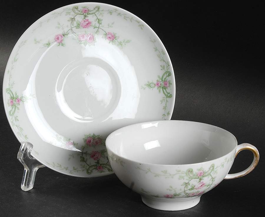 GUE576 Flat Cup & Saucer Set by WM Guerin-1