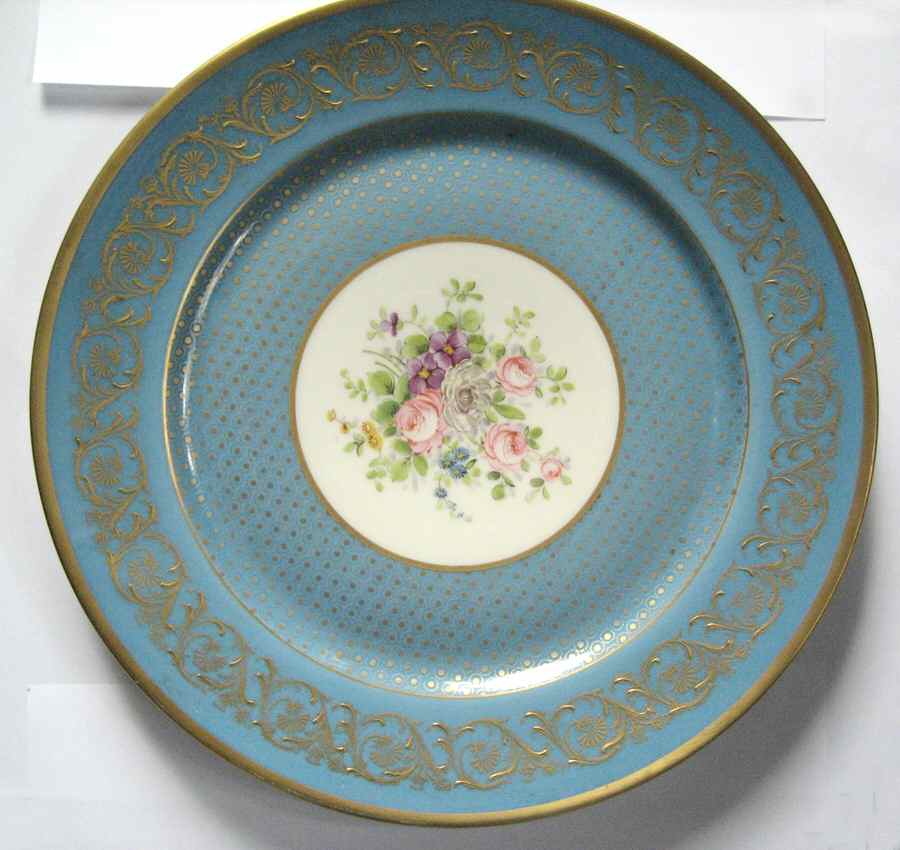 GUE586 Dinner Plate by WM Guerin-1