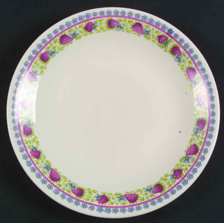 Le Fraisier Dinner Plate by Faiencerie De Gien-1