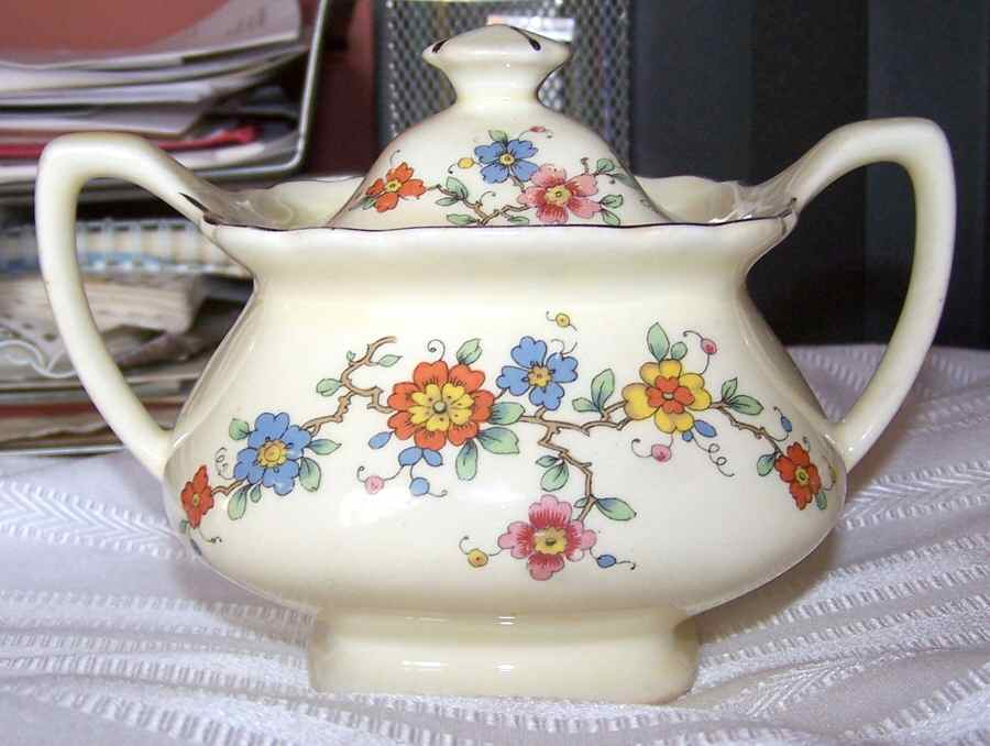 GEO411 Sugar Bowl & Lid by WS George-1