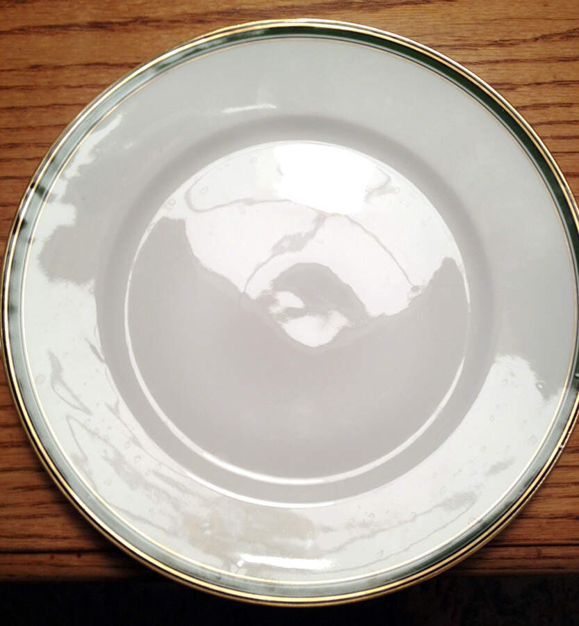 GUE597 Dinner Plate by WM Guerin-1