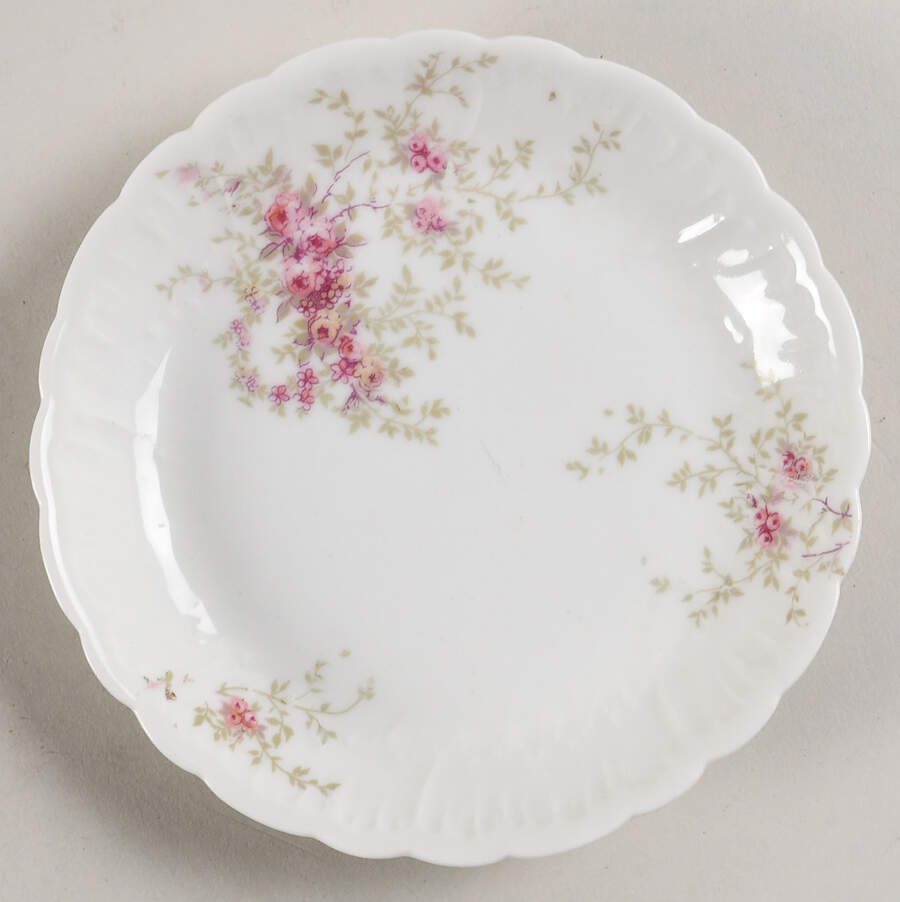 GUE601 Saucer by WM Guerin-1
