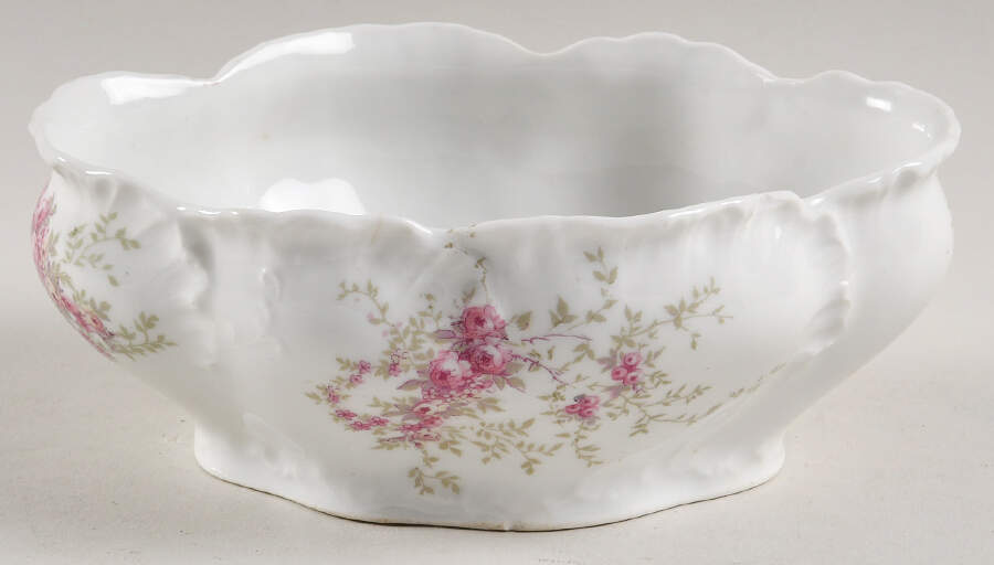 GUE601 Gravy Boat No Lid by WM Guerin-1