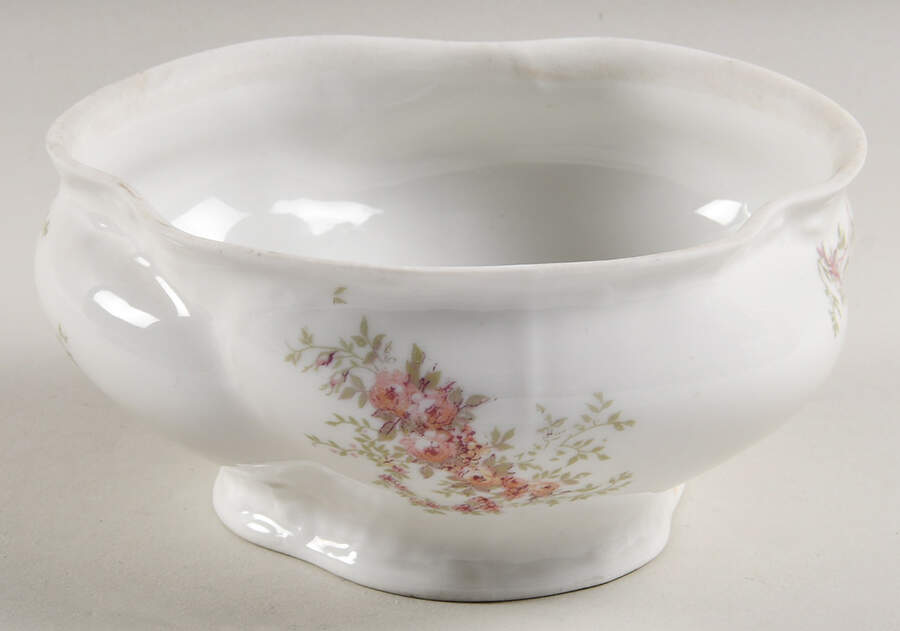 GUE601 Sauce Boat No LId by WM Guerin-1