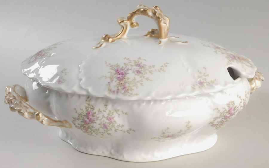 GUE601 Oval Tureen & Lid by WM Guerin-1