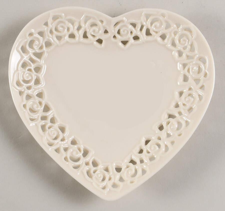 Cream Lace Heart Shaped Dish by Godinger-1