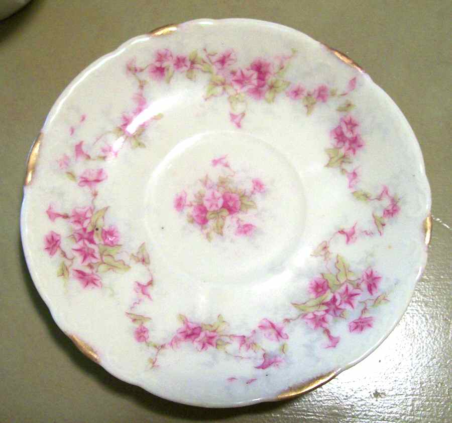 Hut3414 Saucer by Hutschenreuther-1