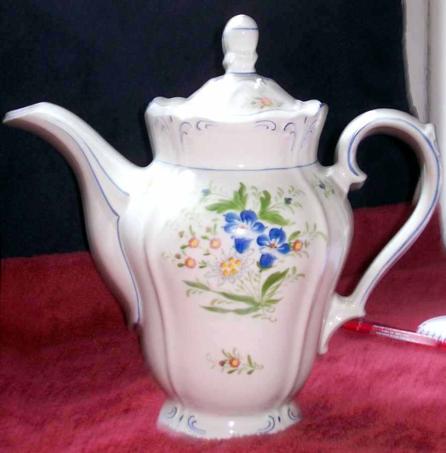 GKC6 Coffee Pot & Lid by Gareis, Kuhnl & Co-1